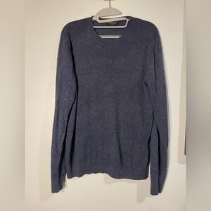 Banana Republic men’s sweater, silk and linen size large